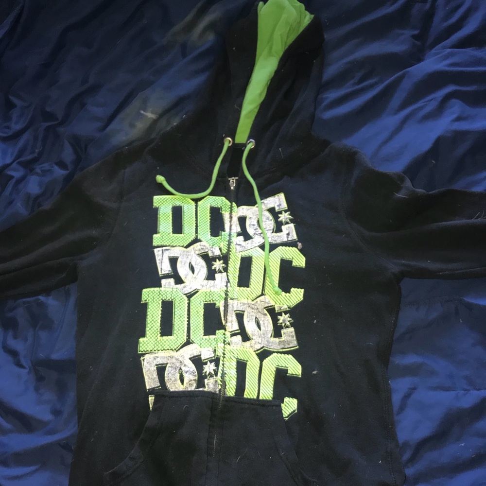 DC brand zip up hoodie! Black w/ lime green med.